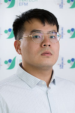 Junqi Li